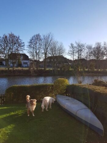 Elsa und Louis gefällt es hier auch. Das Boot gibt es leider nicht mehr.