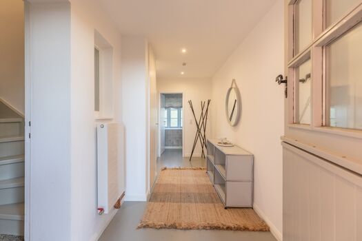 Deichwärterkate - Blick in den stilvoll eingerichteten Flur 