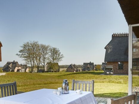 Kaffee auf der Terrasse mit Blick bis zur Ostsee