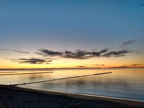 Abendlicher Blick von Dranske nach Hiddensee