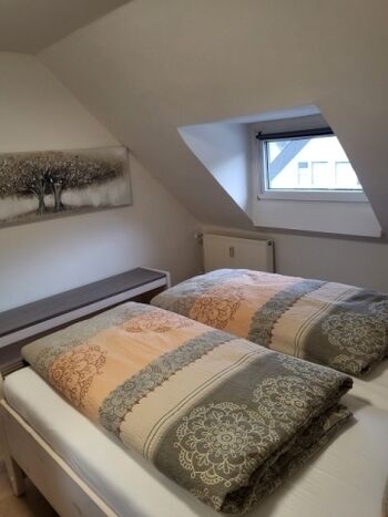 kuscheliges Schlafzimmer aus anderer Perspektive