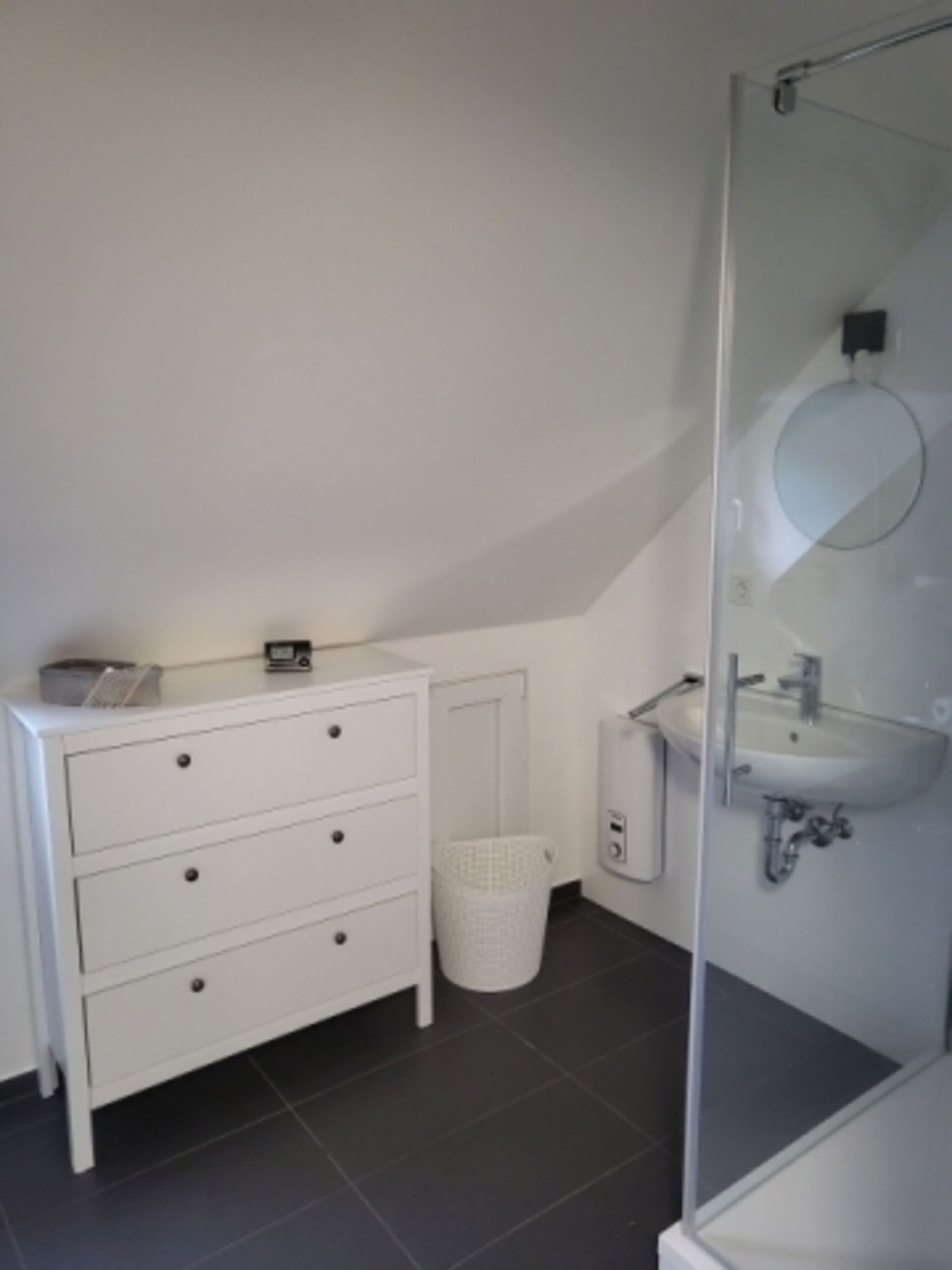 Badezimmer mit Dusche/WC