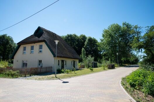 Blick von der Straßenseite