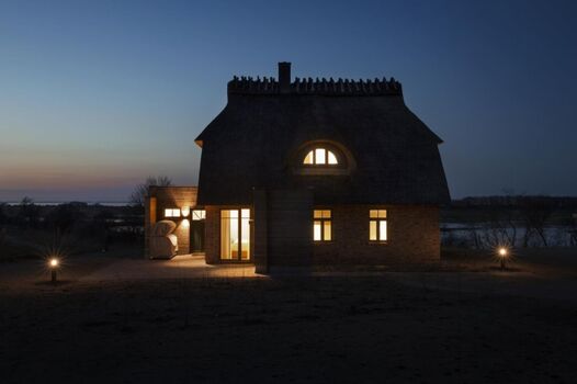 Freuen Sie sich auf eine entspannte Auszeit im Reetdorf