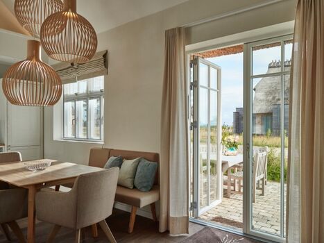 Ihre Entscheidung - Frühstückstisch decken drinnen oder draußen