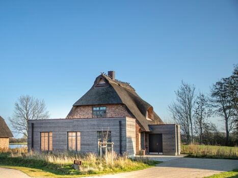 Atelierhaus Erlenstamm mit direktem Ostseeblick