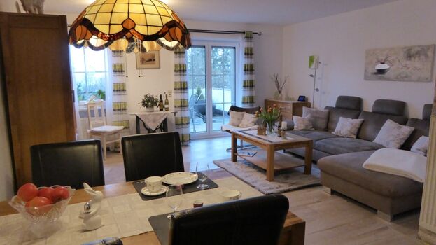 Wohnzimmer/Essbereich