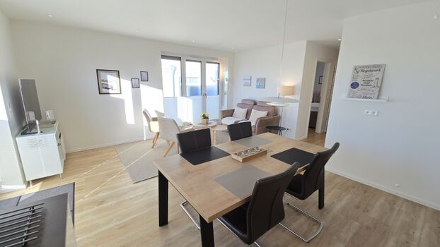 der schöne, helle Wohnbereich