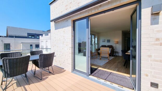 Blick vom Balkon in die Ferienwohnung Sandy Beach