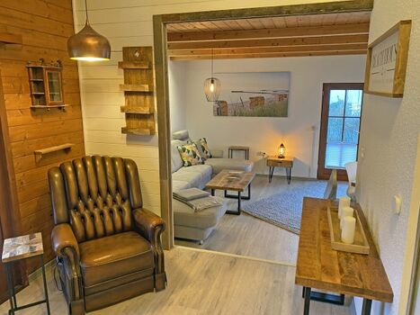 Eingangsbreich öffnet sich zum Wohnzimmer