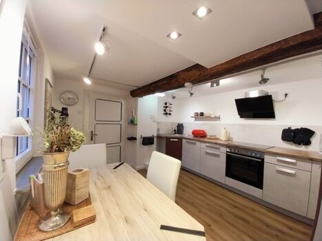 Voll ausgestattete Küche