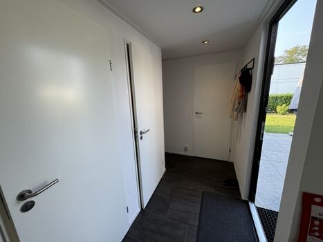 Eingangsbereich mit Garderobe...