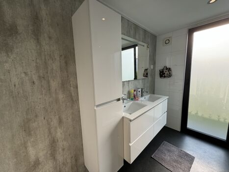 Doppelwaschbecken...