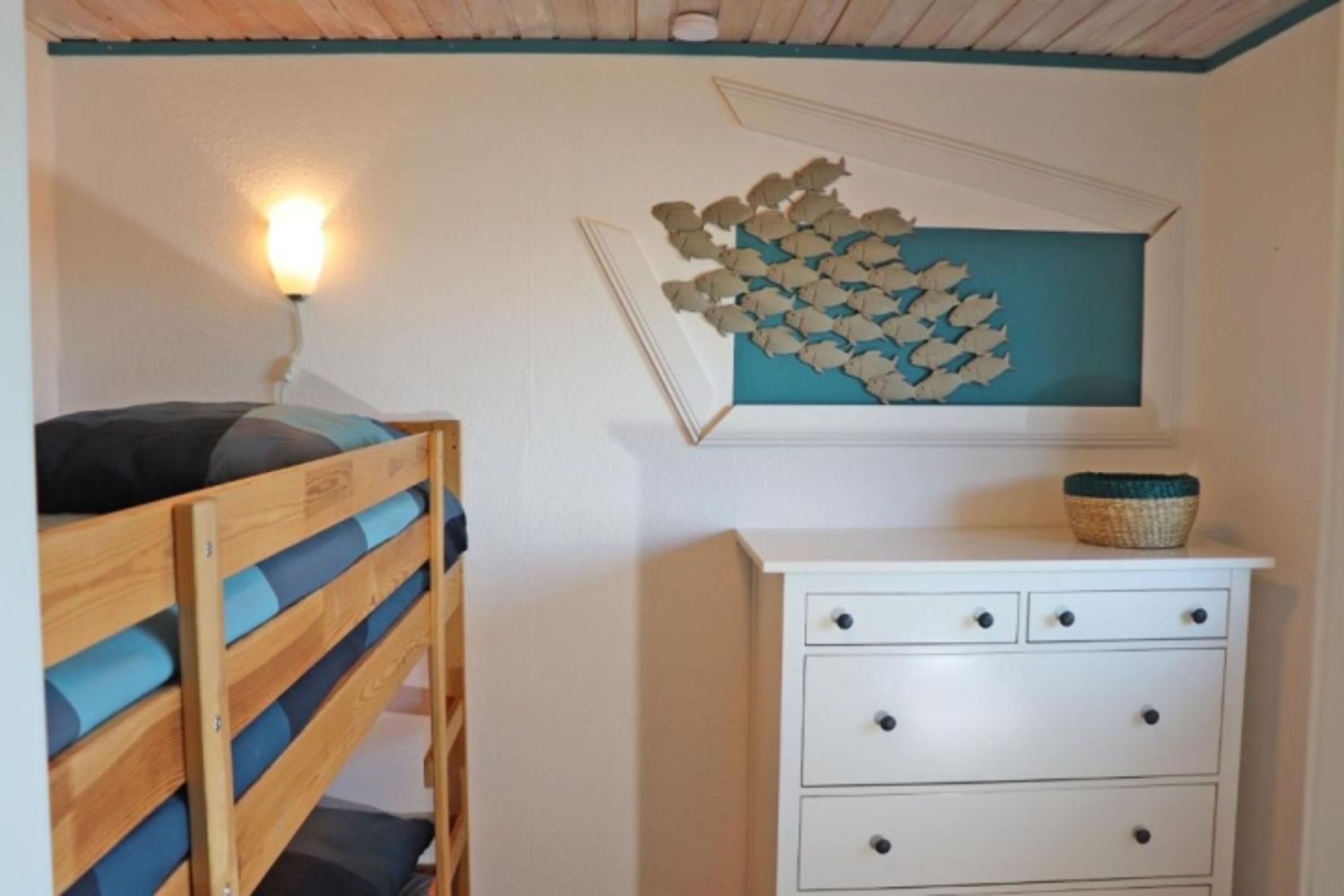 Kinderschlafzimmer mit Stockbett zweimal 90x200