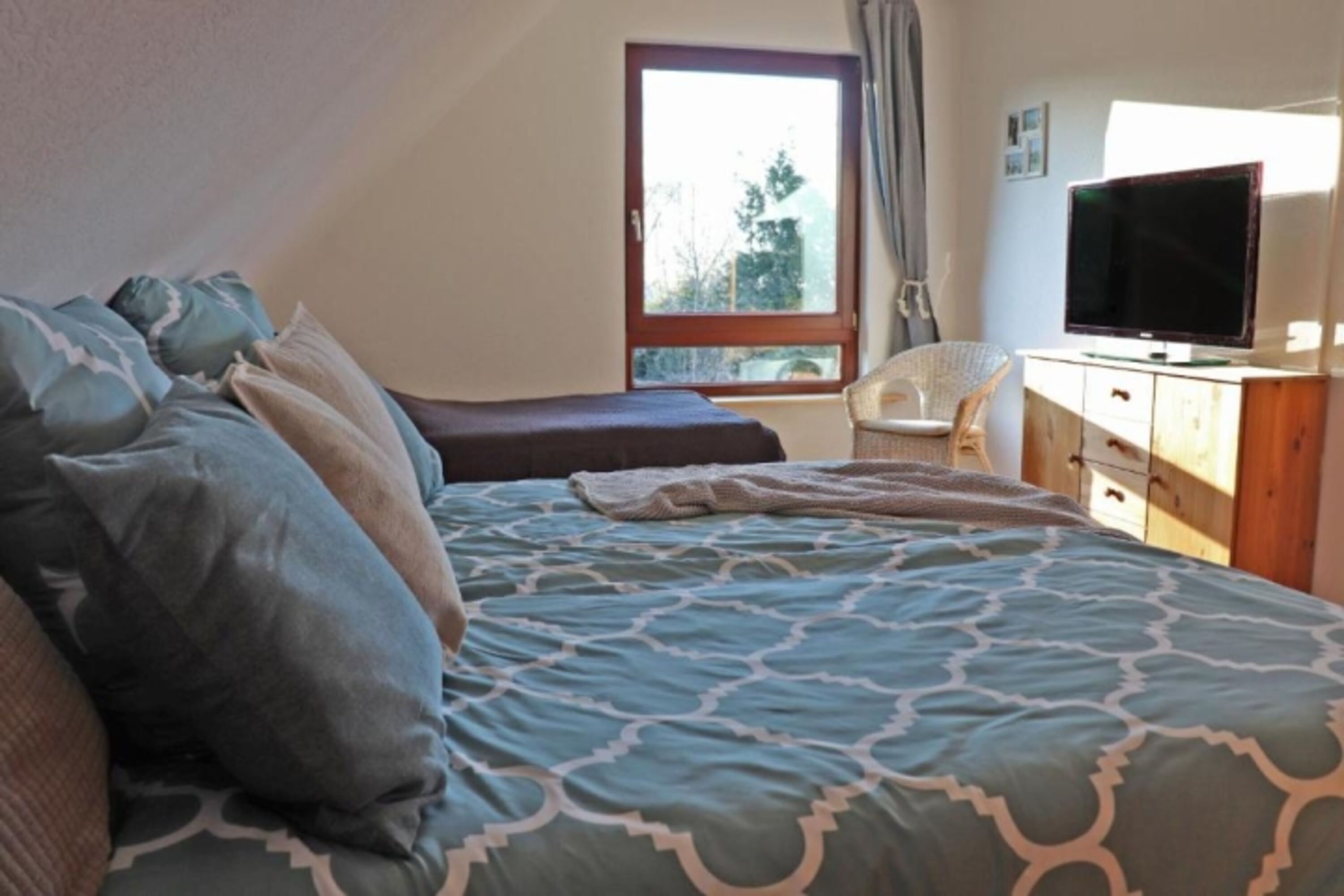 Elternschlafzimmer mit Doppelbett 180x200