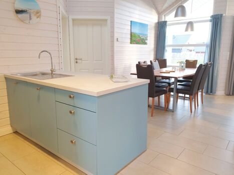 Küche und Essbereich