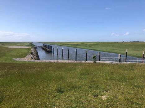 An der Schleuse in Friedrichskoog