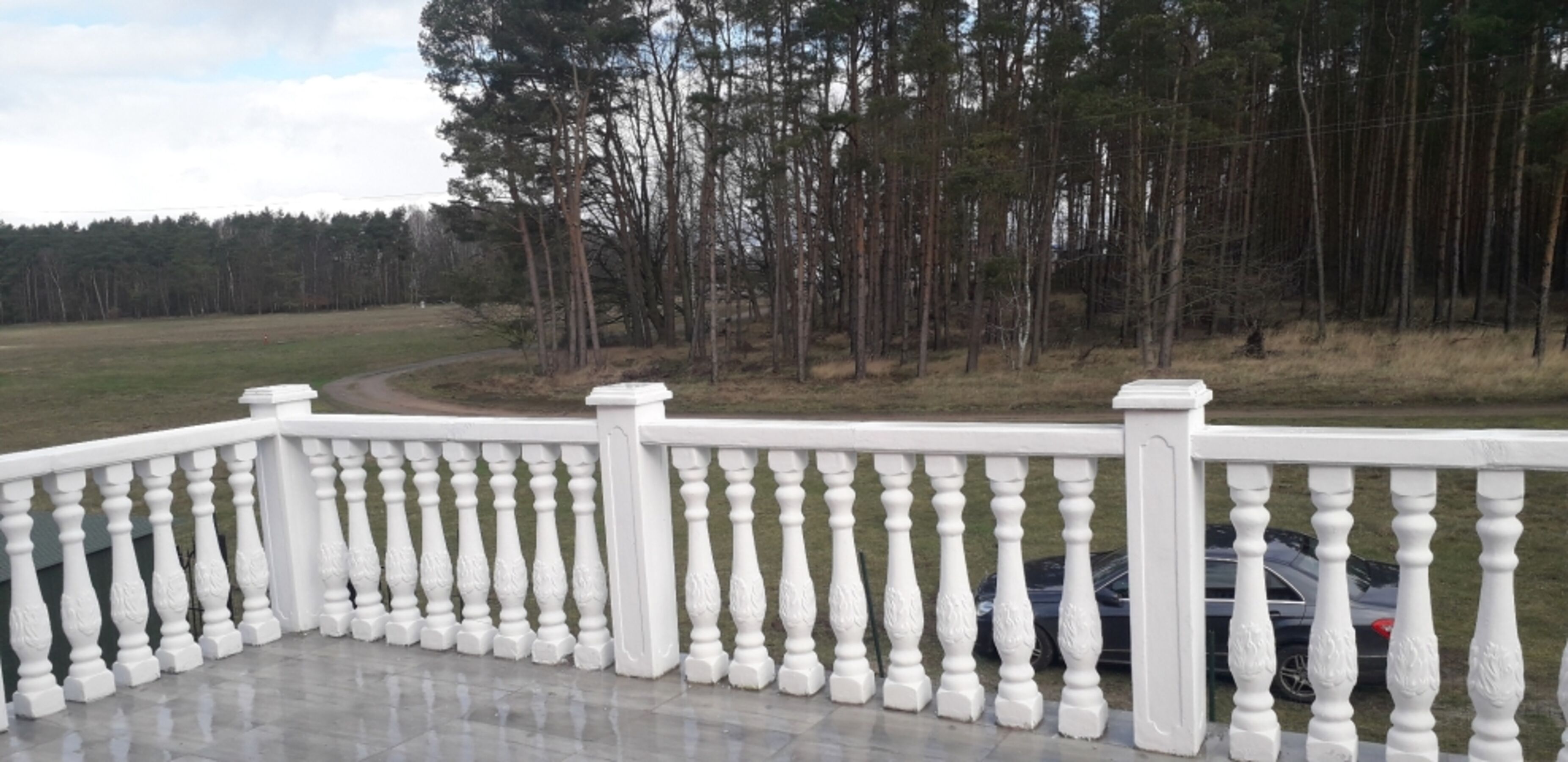 Terrasse - OG mit Aussicht auf den Wald