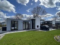 Wunderschön modernes Ferienhaus direkt am Wasser des Veluwe ...