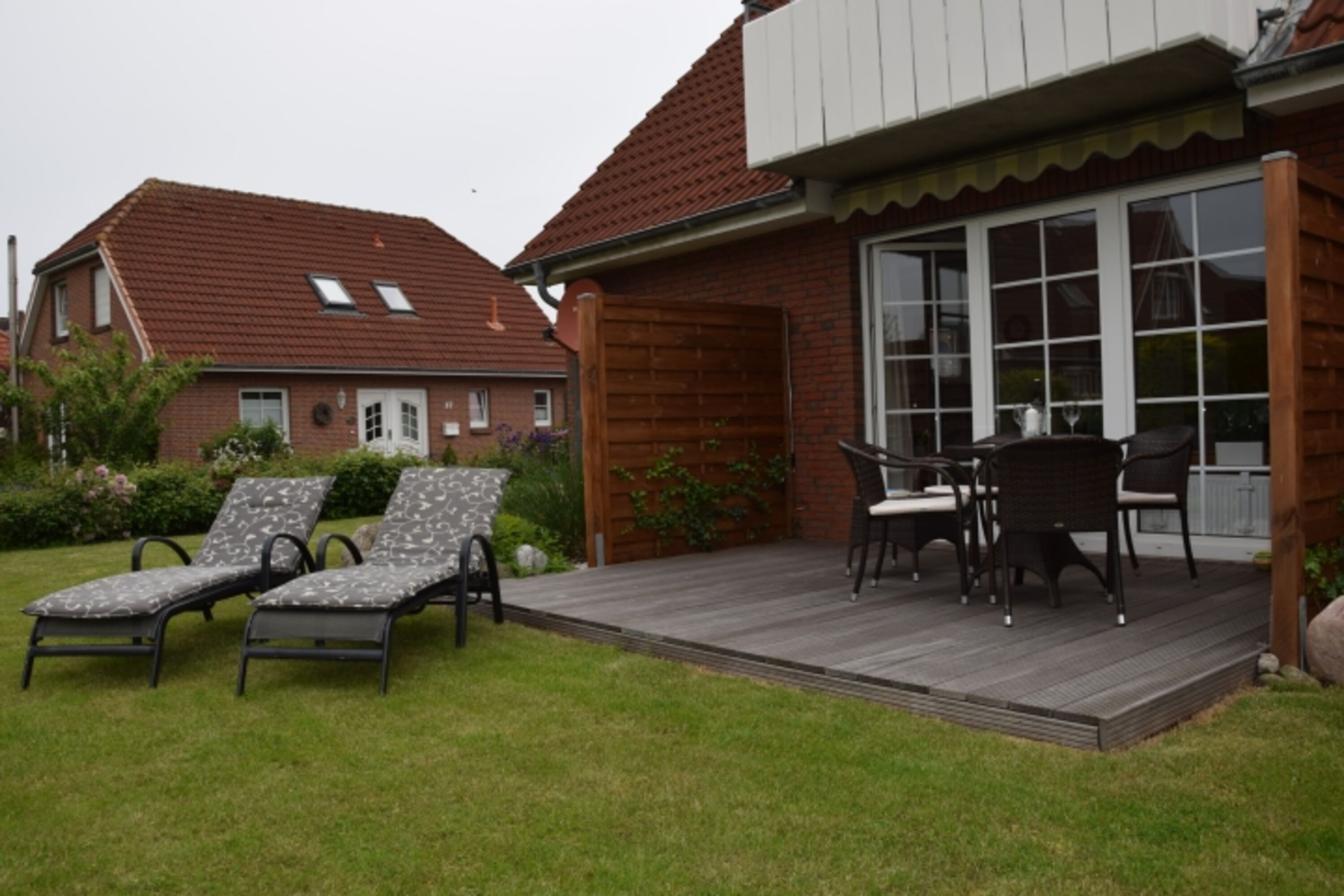 Schöne Südlageterrasse