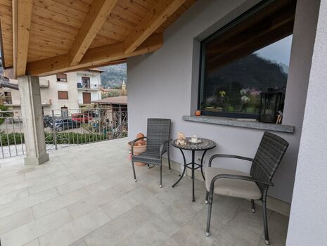 überdachter Balkon OG