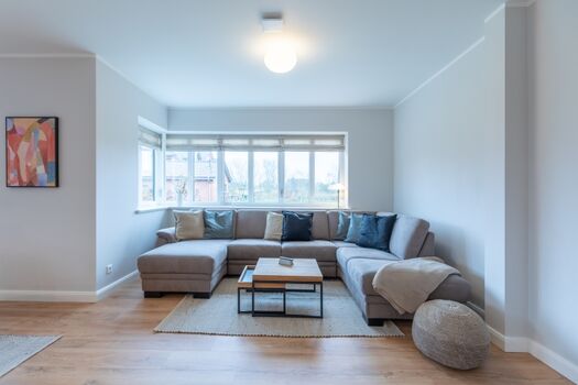 Biikehuus Ost - Gemütliche Sofalandschaft die auch zum Schlafen genutzt werden kann 