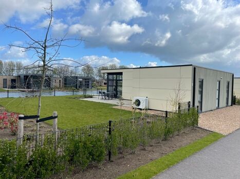 mit eigenem Parkplatz direkt am Haus