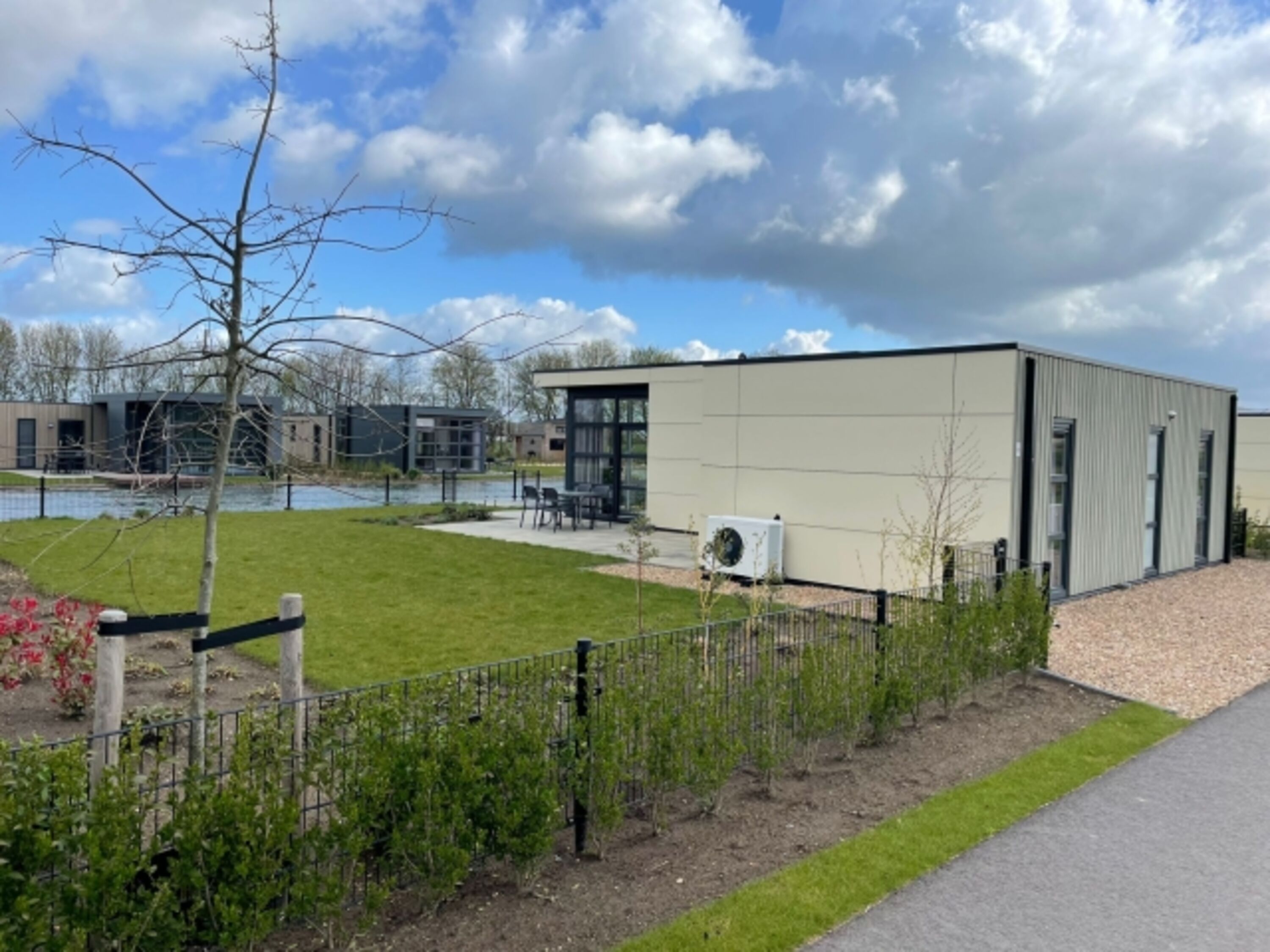 mit eigenem Parkplatz direkt am Haus