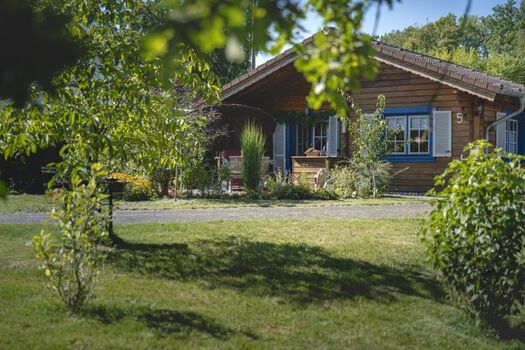Haus mit Garten 800m2 zur Alleinnutzung und eingezäunt