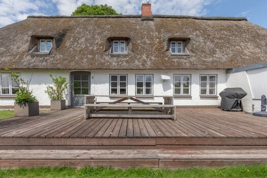 Dörpshus -  Großzügige Terrasse