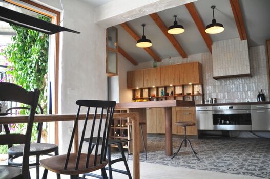 Küche- und Essbereich