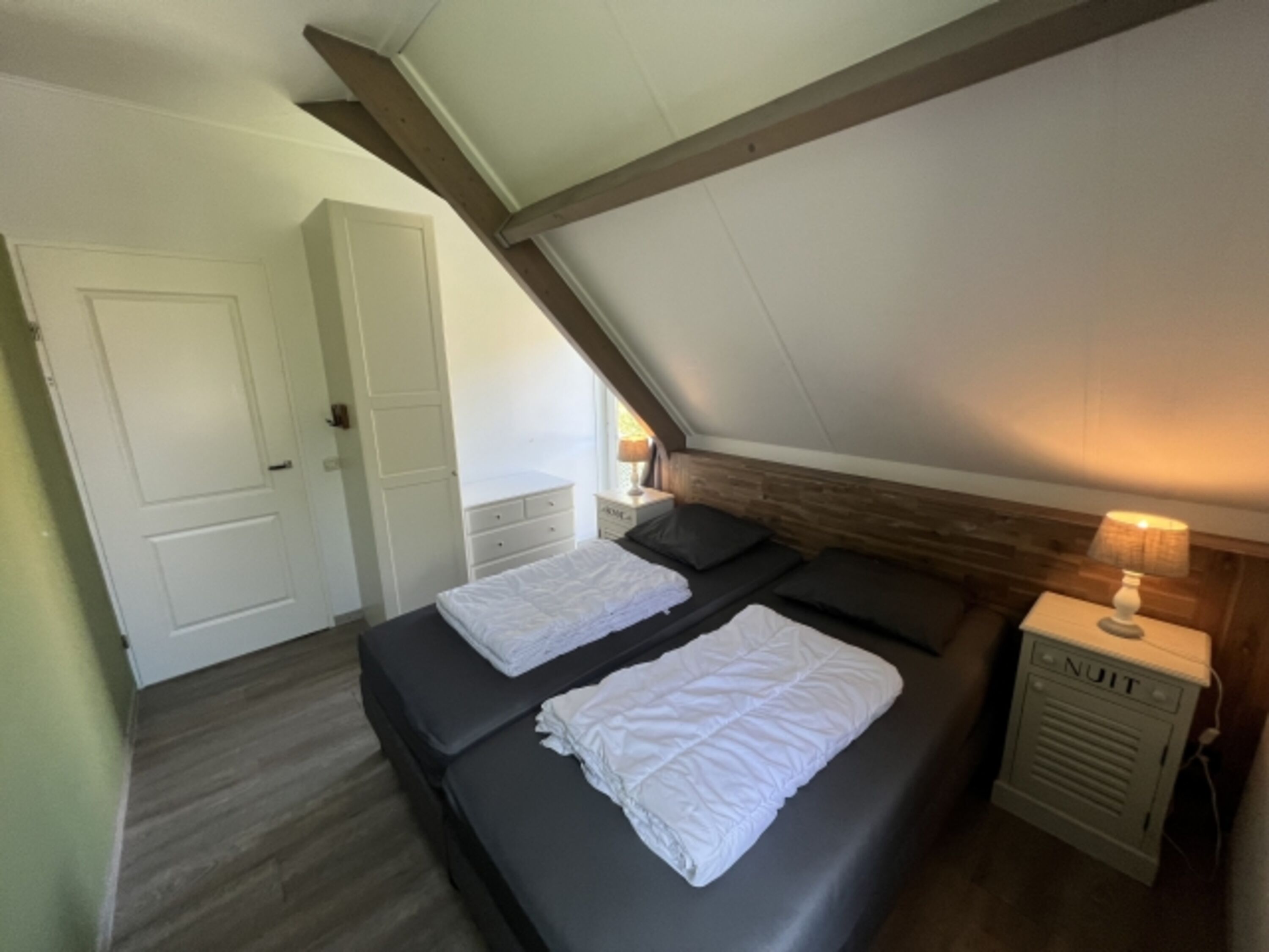 Schlafzimmer 2