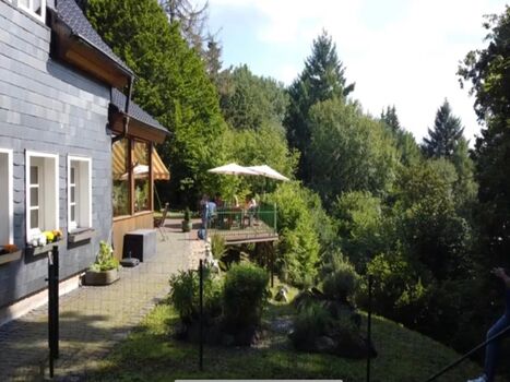 Außenansicht / Terrasse und Veranda