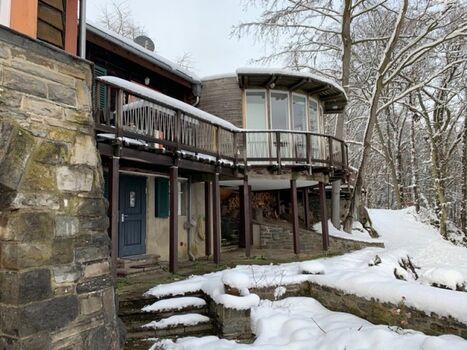 Ferienhaus Waldhaus Anne - Außenansicht im Winter