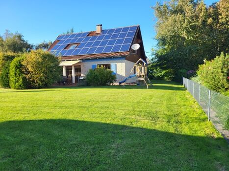 eingezäunter großer Garten