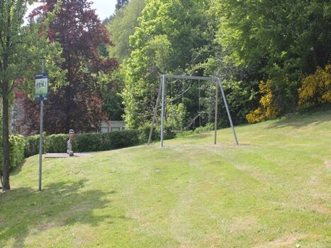 Spielplatz gegenüber