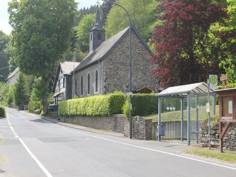 Dorfkirche gegenüber