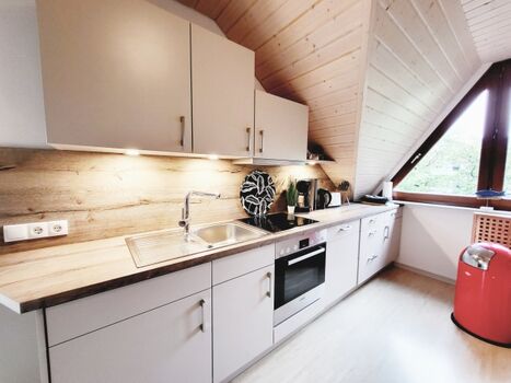 komplett ausgestattete Küchenzeile