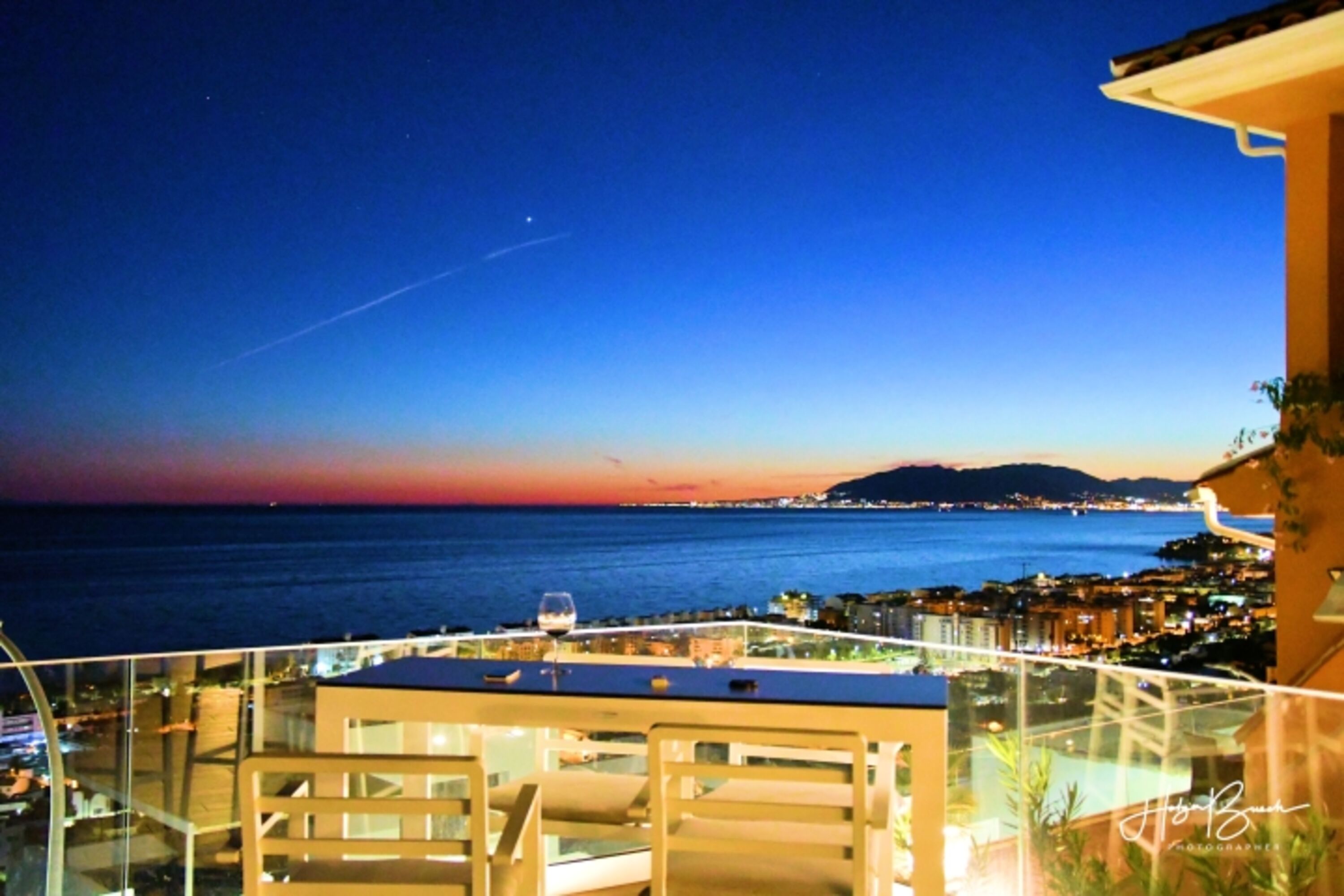 Sunset Bar Tisch