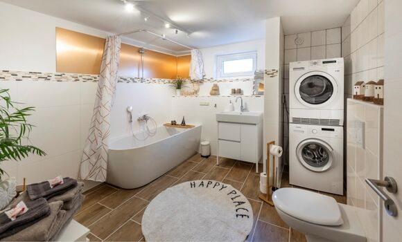 Badezimmer mir Wanne