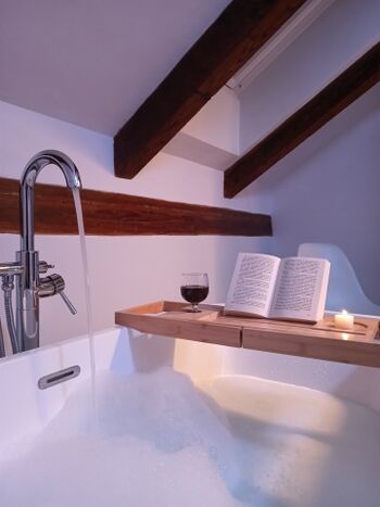 In der Badewanne entspannen