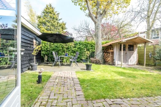 „La Bonette“ hat einen umzäunten Garten, in dem Sie optimal das Zeeuwse Landleben genießen können