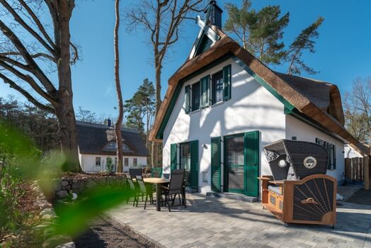 Aussenansicht und Terrasse