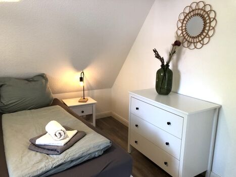Kommode im Schlafzimmer 1
