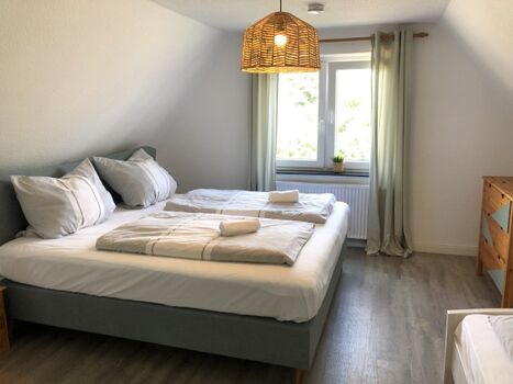 Boxspringbett 180 cm in Schlafzimmer 2