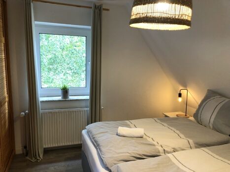 Boxspringbett 180cm in Schlafzimmer 1