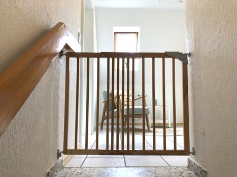 Babygitter vor der Treppe