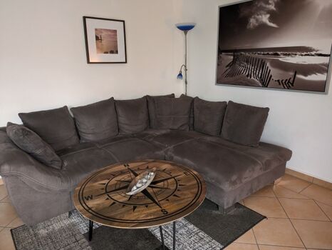 Sofa kann als Schlafsofa umgebaut werden (Liegefläche 1,90x1,70m)