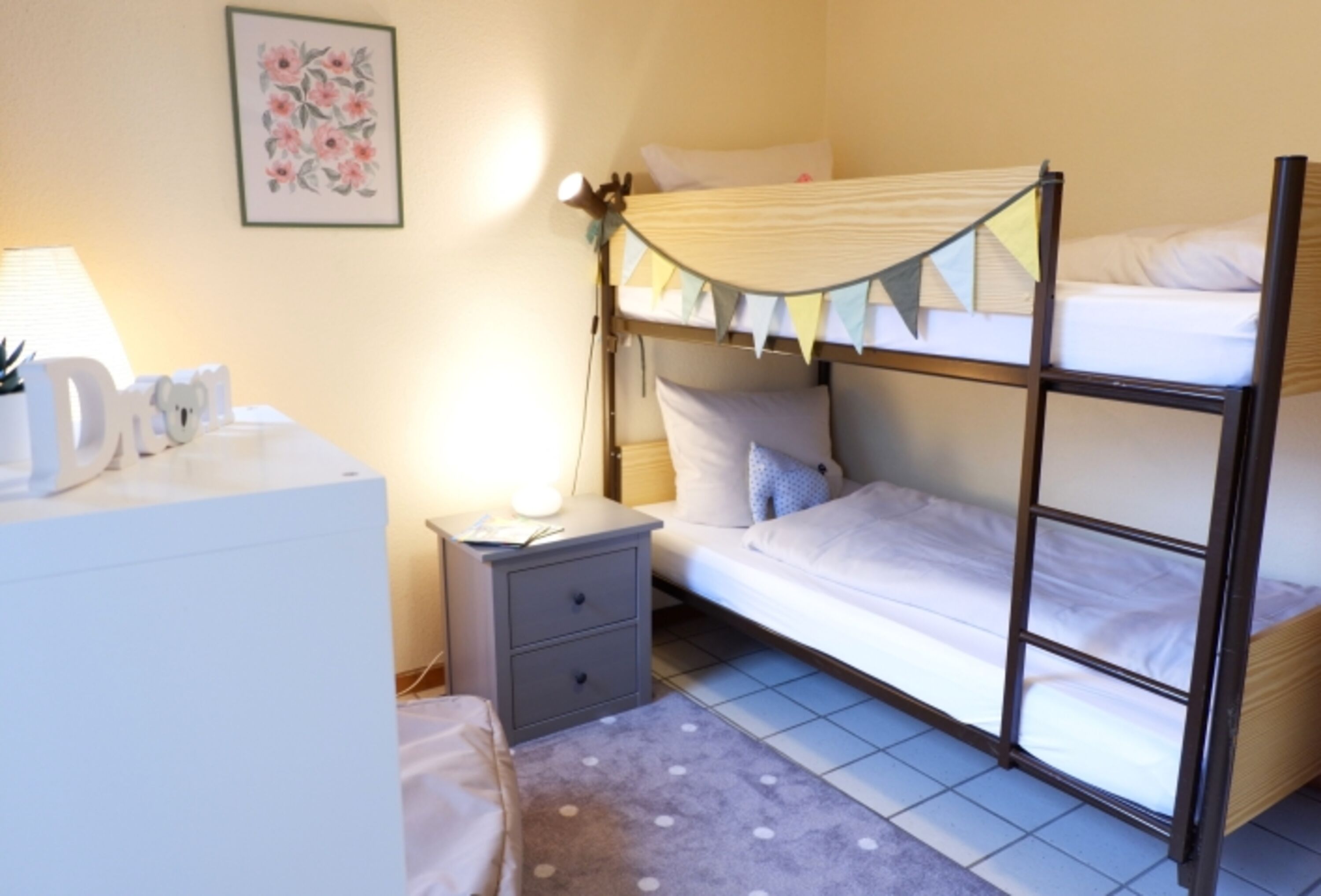 (Kinder-)Schlafzimmer mit Doppelstockbett