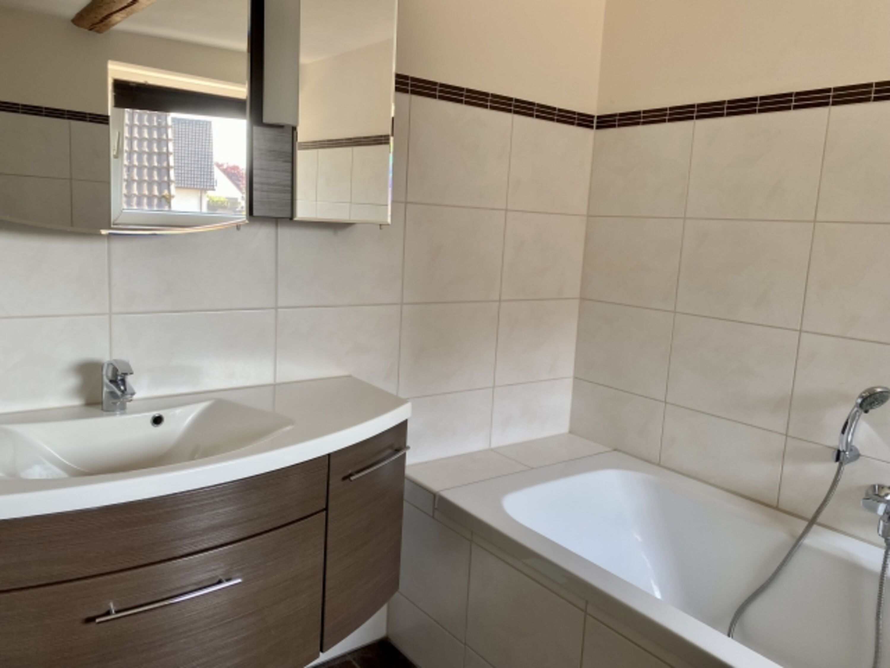 Bad mit Wanne 1 te Etage